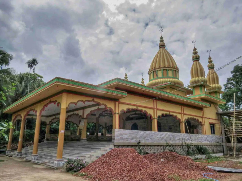 Dhakeswari Temple, Dhaka|Bangladesh Shaktipeeth| Bangladesh 7 Shaktipeeth tour from Kolkata 5 Bangladesh 7 Shaktipeeth Tour Package from Kolkatah